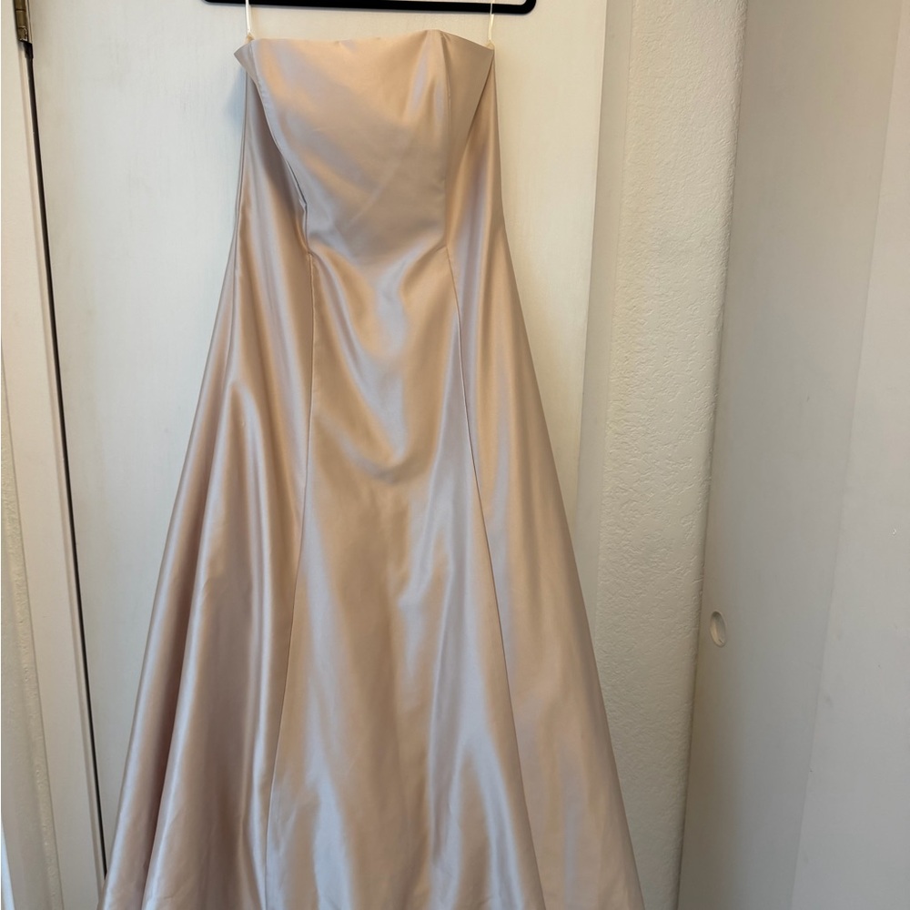 Scott McClintock Cream Formal Dress